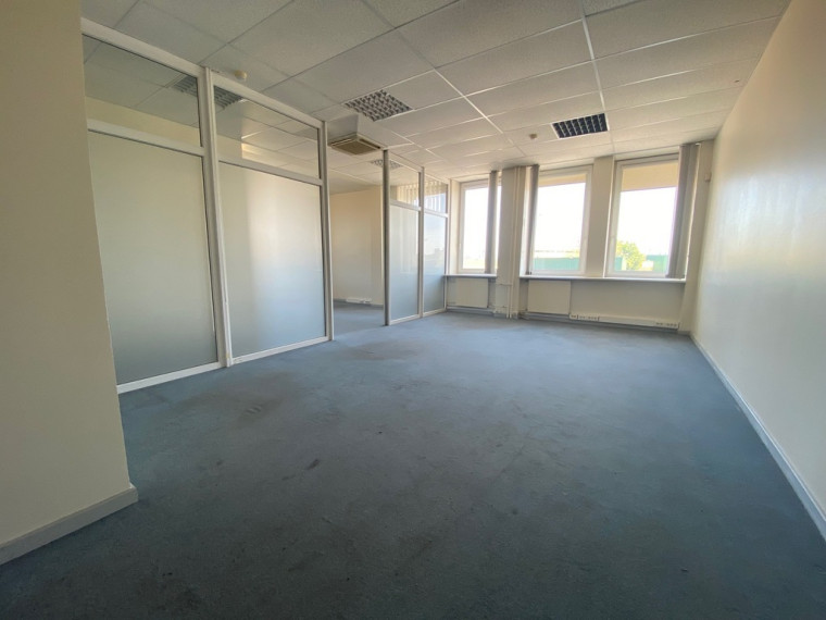 Parduodamos patalpos Joniškės g., Klaipėdoje, 2220 kv.m ploto 17