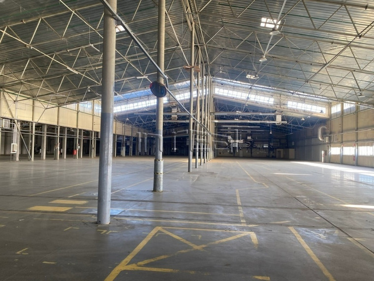 PARDUODAMAS PRAMONĖS IR SANDĖLIAVIMO KOMPLEKSAS SAKŪTĖLIŲ K. ŠILUTĖS RAJONE 16411 kv.m PLOTO 2
