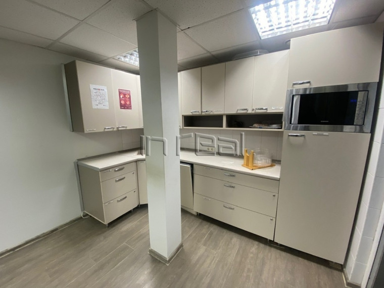 PARDUODAMAS PRAMONĖS IR SANDĖLIAVIMO KOMPLEKSAS SAKŪTĖLIŲ K. ŠILUTĖS RAJONE 16411 kv.m PLOTO 19