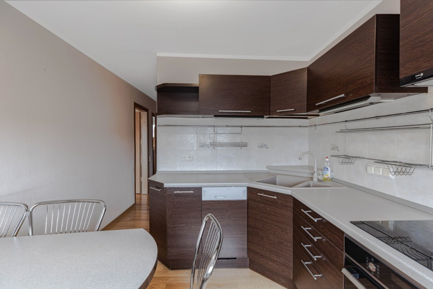 Parduodamas butas Naftininkų g., Mažeikių m., Mažeikių r. sav., 80.55 m2 ploto, 4 kambariai 3