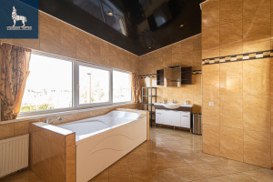 Parduodamas namas Kaštonų g., Nemėžio k., Vilniaus r. sav., 235 m2 ploto, 2 aukštai 12