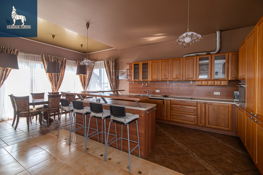 Parduodamas namas Kaštonų g., Nemėžio k., Vilniaus r. sav., 235 m2 ploto, 2 aukštai 4
