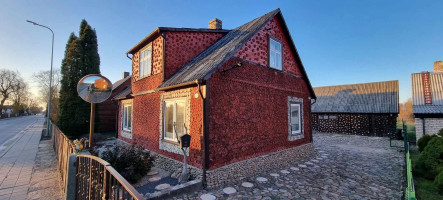 Parduodamas namas Nepriklausomybės g., Papilės mstl., Akmenės r. sav., 76.76 m² ploto 2 kambariai 4