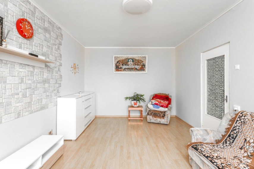Parduodamas butas Jono Pauliaus II g., Eišiškių m., Šalčininkų r. sav., 55 m2 ploto, 2 kambariai 3