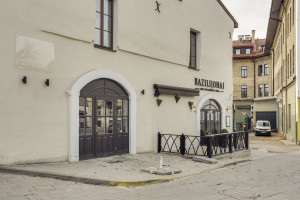 Parduodamos kitos paskirties, maitinimo, paslaugų, prekybos patalpos Bazilijonų g., Senamiestis, Vilniaus m., Vilniaus m. sav., 76 m2 ploto 1