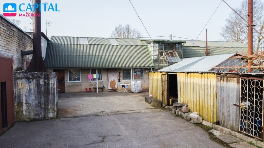 Parduodamos administracinės, gamybinės, kitos paskirties, paslaugų, prekybos, sandėliavimo patalpos 	Pavenčio g., Ventos m., Akmenės r. sav., 1000 m2 ploto 12