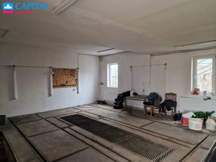 Parduodamos administracinės, gamybinės, kitos paskirties, paslaugų, prekybos, sandėliavimo patalpos 	Pavenčio g., Ventos m., Akmenės r. sav., 1000 m2 ploto 33