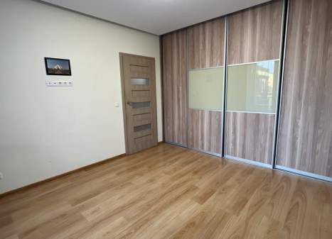 Parduodamas butas Burbiškės, Vilniaus m., Vilniaus m. sav., 87.00 m² ploto 4 kambariai