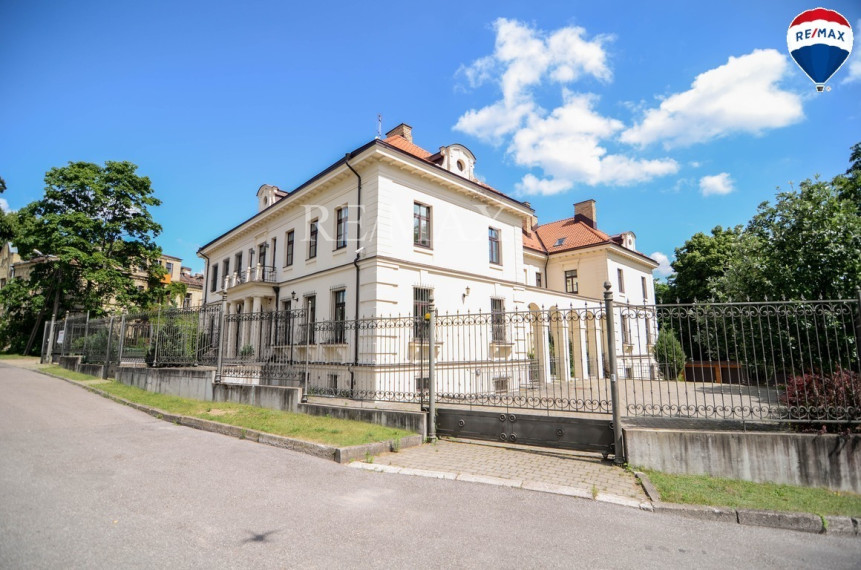 Parduodamas namas Vytauto g., Žvėryne, Vilniuje, 1319 kv.m ploto 3