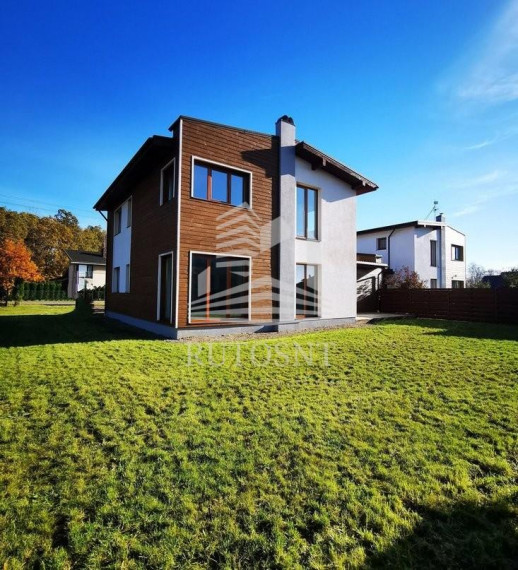 Parduodamas namas Martinų k., Klaipėdos r. sav., 183.50 m² ploto 4 kambariai 4