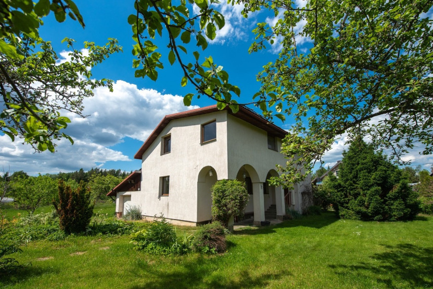 Parduodamas namas Ąžuolynės 2-oji g., Ąžuolinės k., Vilniaus r. sav., 184 m2 ploto, 2 aukštai 32