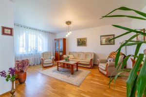 Parduodamas namas Juodkrantės g., Vilijampolė, Kauno m., Kauno m. sav., 200 m2 ploto, 2 aukštai 2