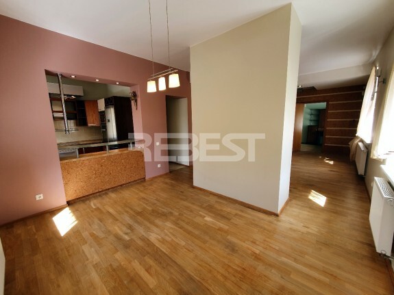 Nuomojamas butas Centras, Šiaulių m., Šiaulių m. sav., 145.47 m2 ploto, 6 kambariai 3