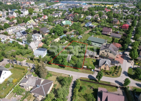 Parduodamas namų valdos paskirties sklypas Žemkalnio g., Centras, Šiaulių m., Šiaulių m. sav., 12 a ploto Parduodamas namų valdos paskirties sklypas Žemkalnio g., Centras, Šiaulių m., Šiaulių m. sav., 12 a ploto