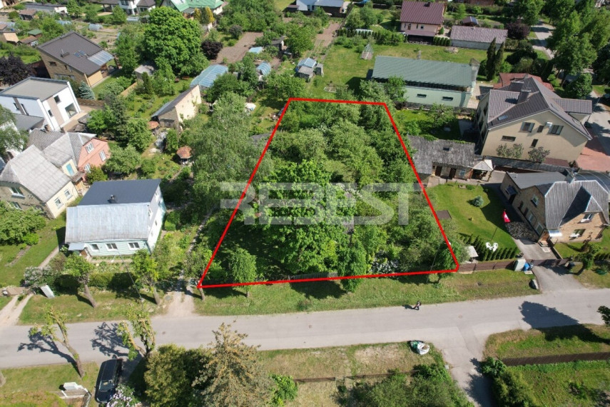 Parduodamas namų valdos paskirties sklypas Žemkalnio g., Centras, Šiaulių m., Šiaulių m. sav., 12 a ploto 3