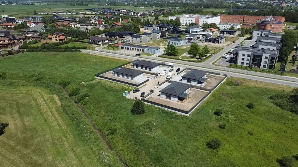 Parduodamas labai patrauklus sklypas Aitvarų g., Šiauliai 12