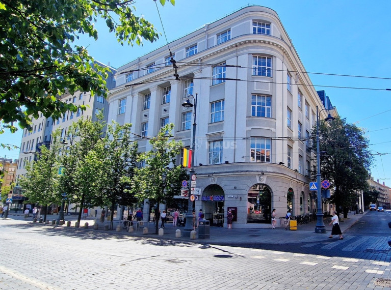 Nuomojamos administracinės patalpos Gedimino pr., Senamiestis, Vilniaus m., Vilniaus m. sav., 343.86 m2 ploto 1