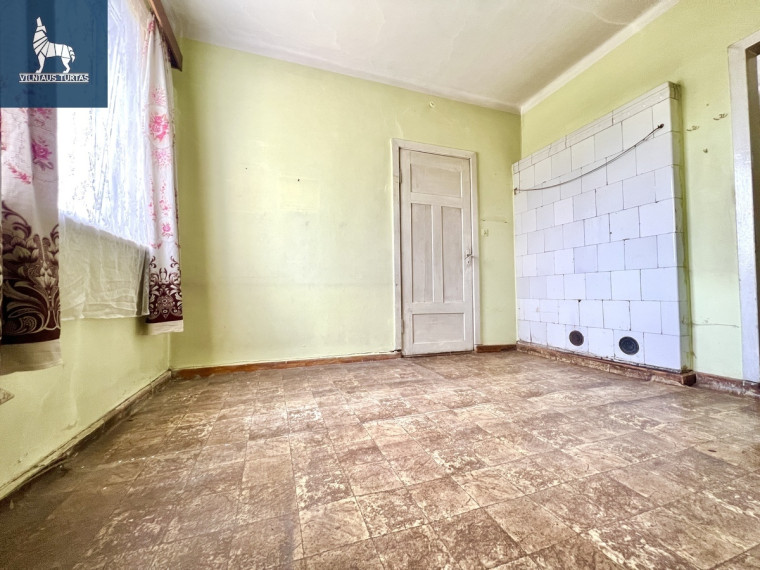 Parduodamas namas J. Basanavičiaus g., Tytuvėnų m., Kelmės r. sav., 65 m2 ploto, 2 aukštai 10