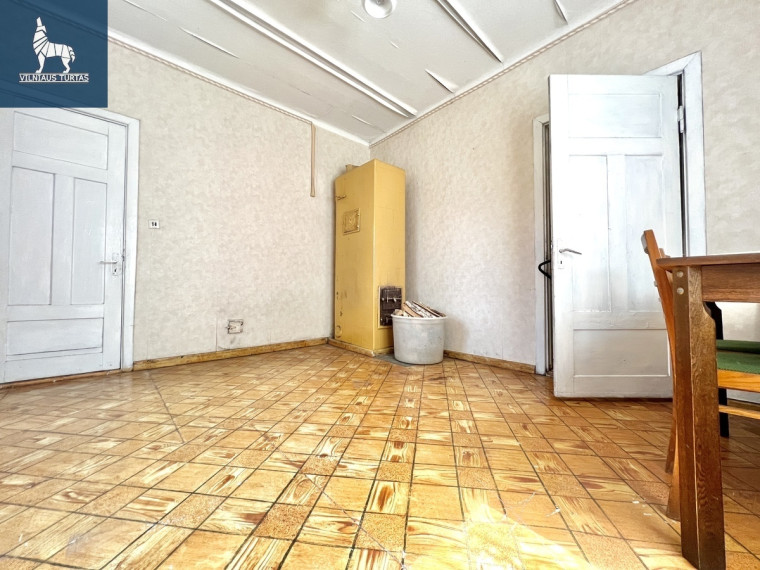 Parduodamas namas J. Basanavičiaus g., Tytuvėnų m., Kelmės r. sav., 65 m2 ploto, 2 aukštai 13
