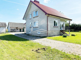 Parduodamas namas Agluonėnų k., Klaipėdos r. sav., 200.00 m² ploto 4 kambariai 3
