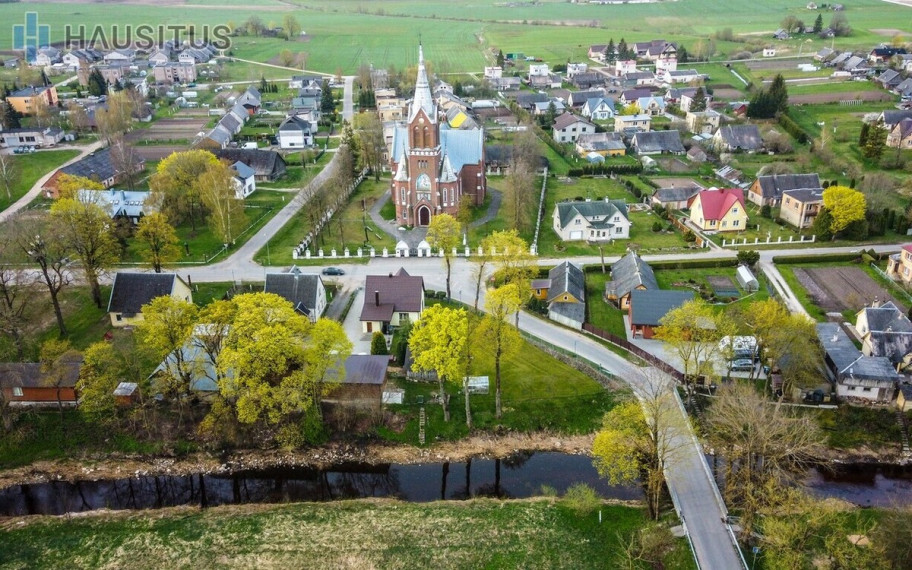 Parduodamas butas 31.32 kv.m ploto su žemės sklypu 1