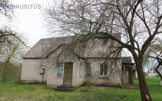 Parduodamas butas 31.32 kv.m ploto su žemės sklypu 9