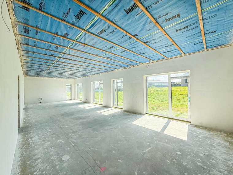 Parduodamas namas Laisvės g., Jonavos m., Jonavos r. sav., 180 m2 ploto, 1 aukštai 10