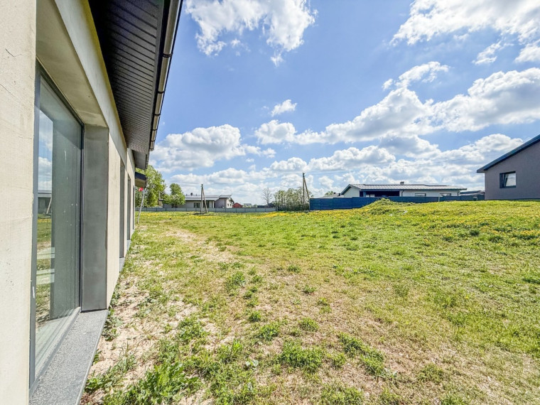Parduodamas namas Laisvės g., Jonavos m., Jonavos r. sav., 180 m2 ploto, 1 aukštai 17