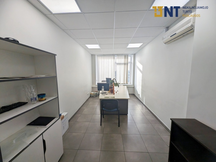 ATSKIRAS AUKŠTAS BIURUI SU PARKAVIMO VIETOMIS, ARTI IŠVAŽIAVIMAS Į A1 8