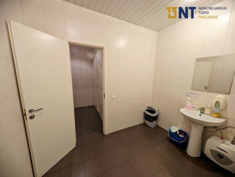 ATSKIRAS AUKŠTAS BIURUI SU PARKAVIMO VIETOMIS, ARTI IŠVAŽIAVIMAS Į A1 16