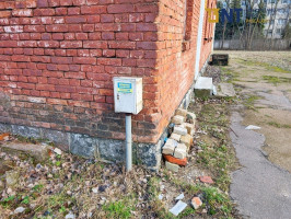 ATSKIRAS PASTATAS SANDĖLIAVIMUI-GAMYBAI, LABAI GALINGAS ELEKTROS ĮVADAS 15