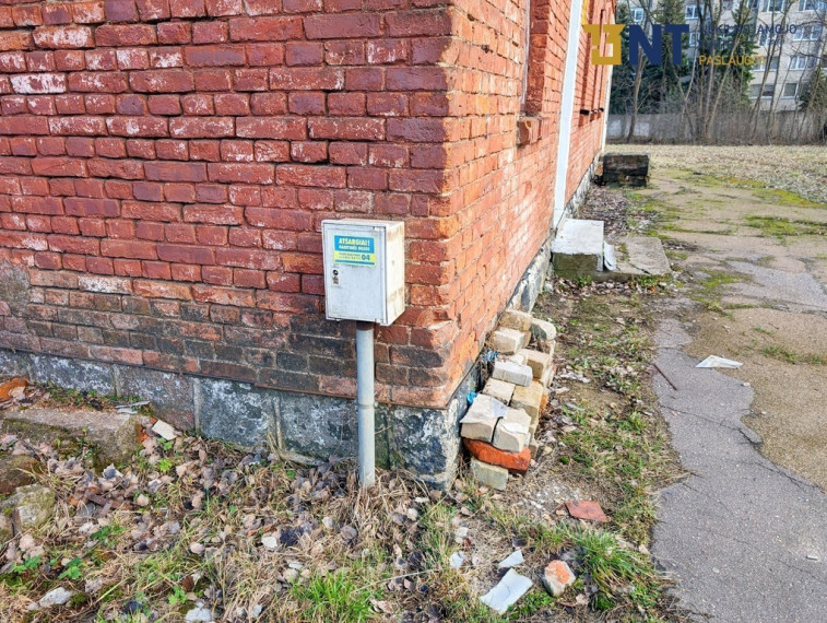 ATSKIRAS PASTATAS SANDĖLIAVIMUI-GAMYBAI, LABAI GALINGAS ELEKTROS ĮVADAS 15