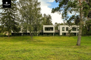 IŠSKIRTINIS NAMAS LAURŲ G. VILNIUJE, ŠALIA UPĖS 7