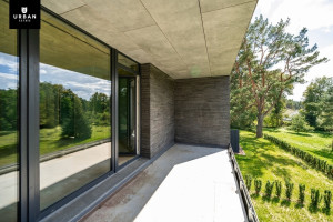 IŠSKIRTINIS NAMAS LAURŲ G. VILNIUJE, ŠALIA UPĖS 25