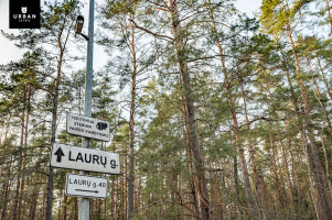 IŠSKIRTINIS NAMAS LAURŲ G. VILNIUJE, ŠALIA UPĖS 33
