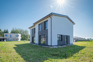 Parduodamas namas Kadagių g., Rinkūnų k., Kauno r. sav., 111 m2 ploto, 2 aukštai 12