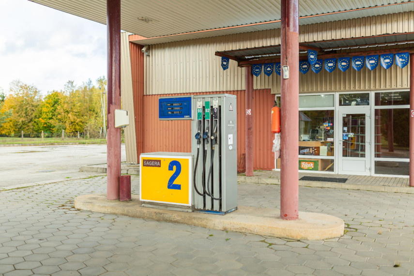 Parduodamos administracinės, gamybinės, kitos paskirties, maitinimo, paslaugų, prekybos, sandėliavimo patalpos Rygos g., Gataučių k., Joniškio r. sav., 131.48 m2 ploto 6