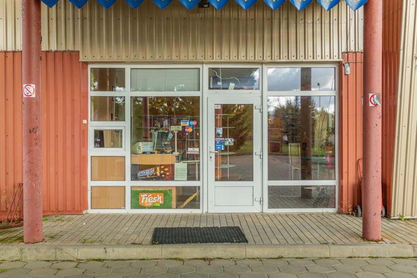 Parduodamos administracinės, gamybinės, kitos paskirties, maitinimo, paslaugų, prekybos, sandėliavimo patalpos Rygos g., Gataučių k., Joniškio r. sav., 131.48 m2 ploto 7