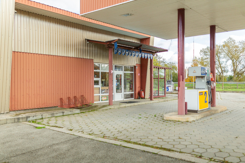 Parduodamos administracinės, gamybinės, kitos paskirties, maitinimo, paslaugų, prekybos, sandėliavimo patalpos Rygos g., Gataučių k., Joniškio r. sav., 131.48 m2 ploto 11