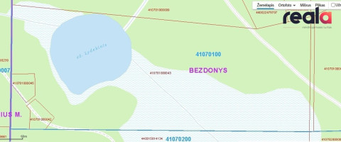 Parduodamas žemės sklypas 519 a ploto, prie nedidelio Lydekinio ežero, įeinančio į sklypo teritoriją. 17