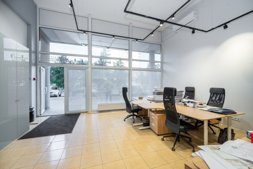 Parduodamos administracinės, kitos paskirties, paslaugų, prekybos, sandėliavimo patalpos Fabijoniškių g., Fabijoniškės, Vilniaus m., Vilniaus m. sav., 153.07 m2 ploto 2