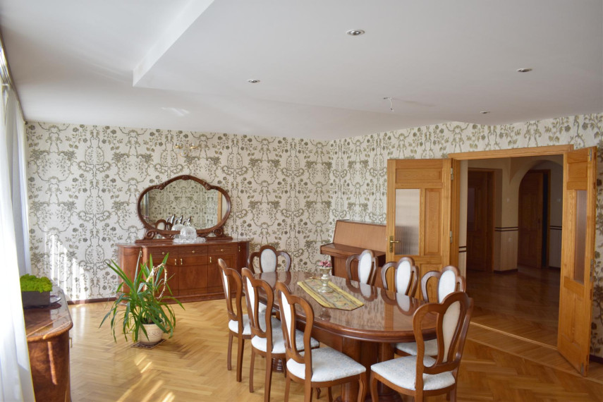 Parduodamas namas Samanynės g., Vaivados, Panevėžio m., Panevėžio m. sav., 402.56 m² ploto 6 kambariai 9