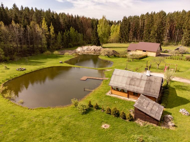 Parduodamas namas Miško g., Albertavos k., Jonavos r. sav., 359.06 m² ploto 4 kambariai 4