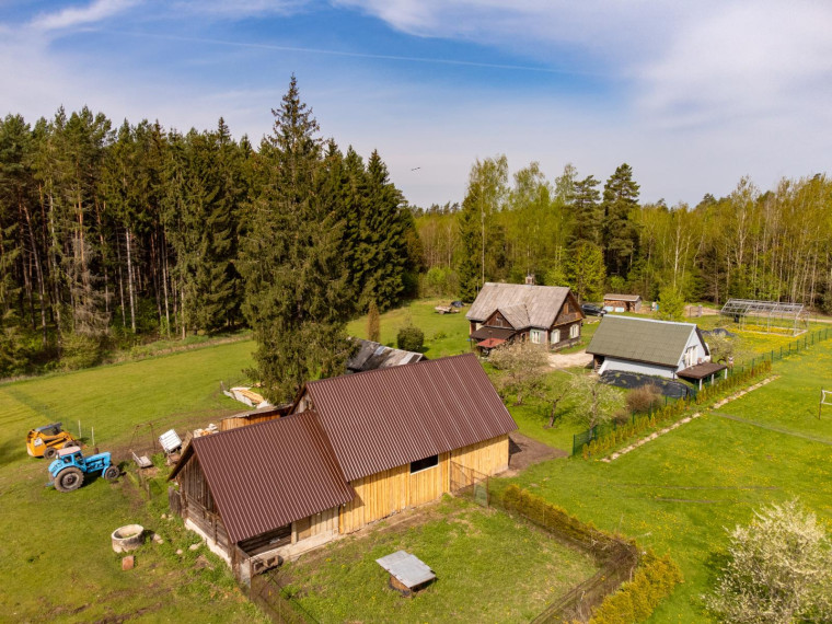 Parduodamas namas Miško g., Albertavos k., Jonavos r. sav., 359.06 m² ploto 4 kambariai 37