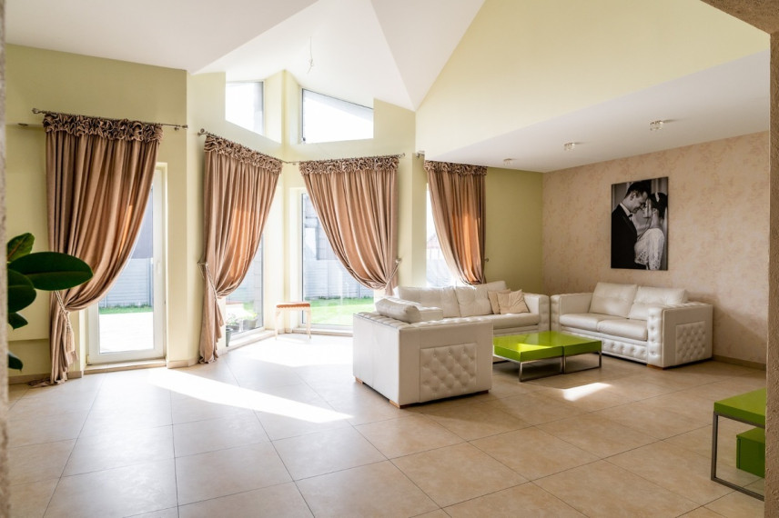 Parduodamas namas Smilgų g., Reivyčių k., Mažeikių r. sav., 269.27 m2 ploto, 1 aukštai 14