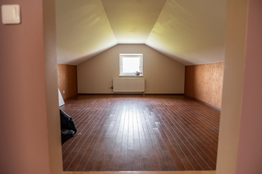 Parduodamas namas Smilgų g., Reivyčių k., Mažeikių r. sav., 269.27 m2 ploto, 1 aukštai 39
