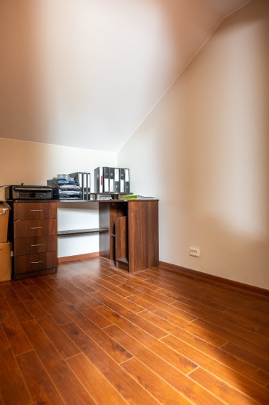 Parduodamas namas Smilgų g., Reivyčių k., Mažeikių r. sav., 269.27 m2 ploto, 1 aukštai 41