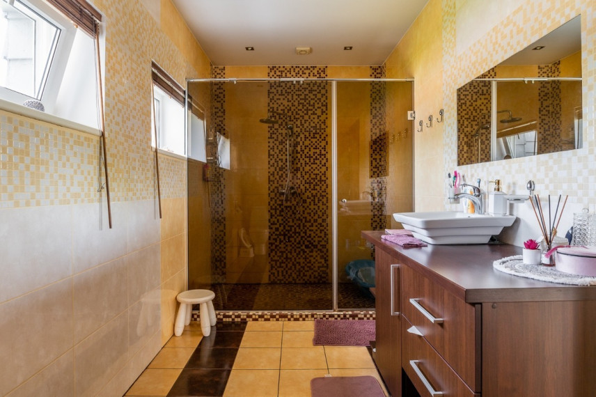 Parduodamas namas Smilgų g., Reivyčių k., Mažeikių r. sav., 269.27 m2 ploto, 1 aukštai 48