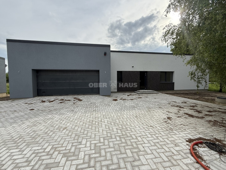 Parduodamas namas Bokšto g., Bubių k., Šiaulių r. sav., 142.7 m2 ploto, 1 aukštai 1