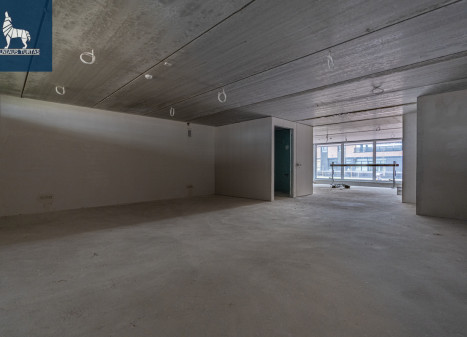 Parduodamos administracinės patalpos Kernavės g.17, Šnipiškės, Vilniaus m., Vilniaus m. sav., 77.94 m2 ploto